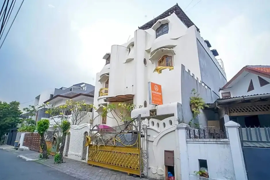 KoolKost Syariah near Senayan City