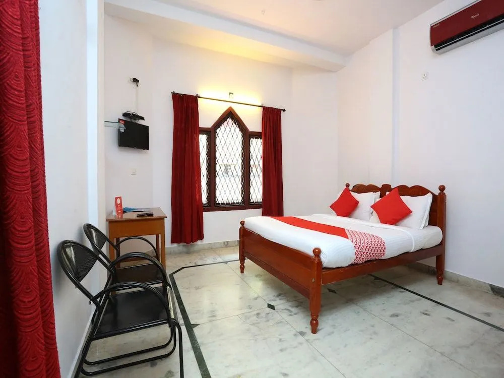 Oyo 16717 Sreekrishna Kailas Inn