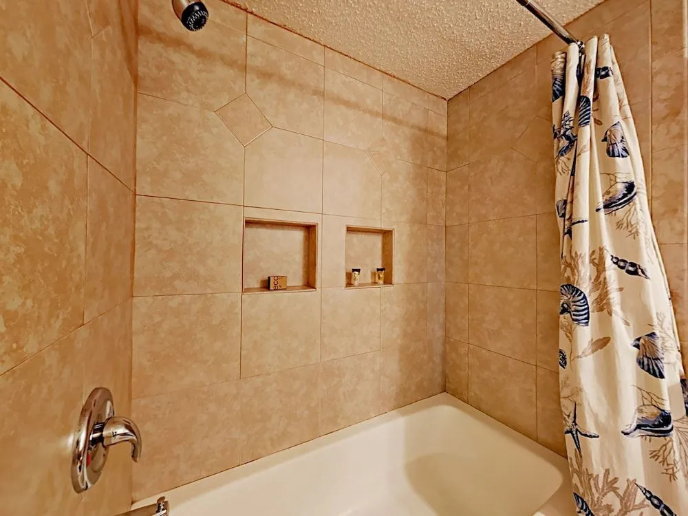4400 Gulf Blvd Condo Unit 107