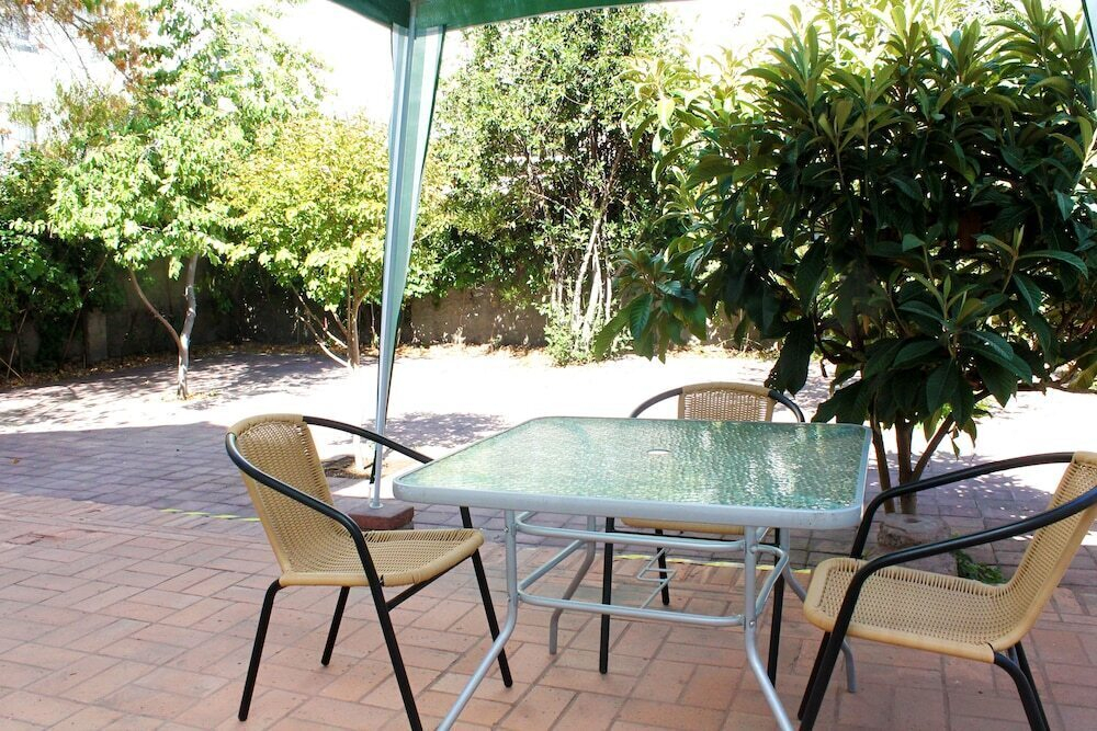 Hostal Romandia-33.44279