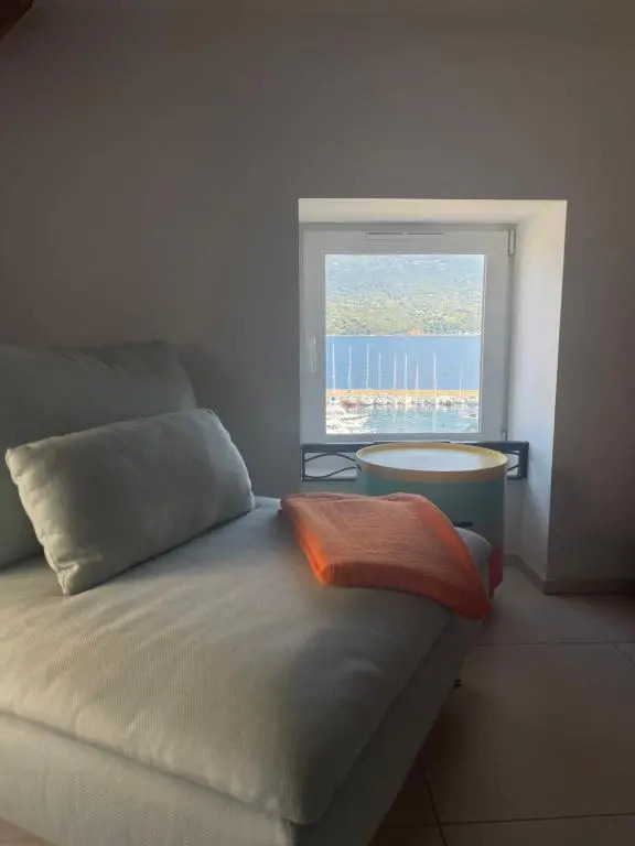 Grand appartement style loft bord de mer