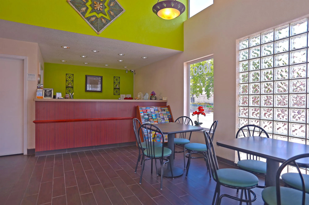 Redwood Creek Inn