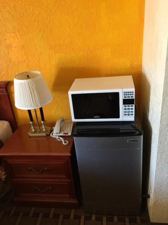 Encore Motel