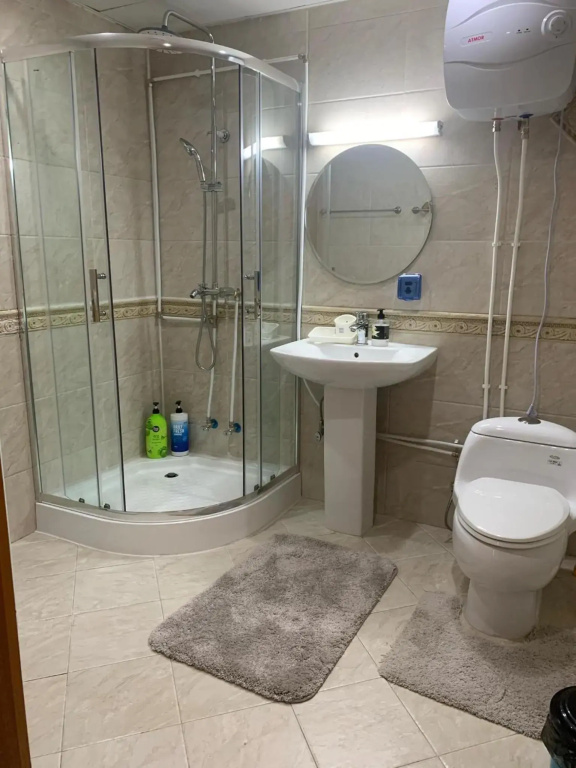 Lovely 2 BR unit with city view