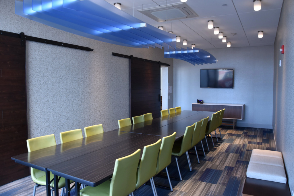 Holiday Inn Express & Suites Johnstown by IHG