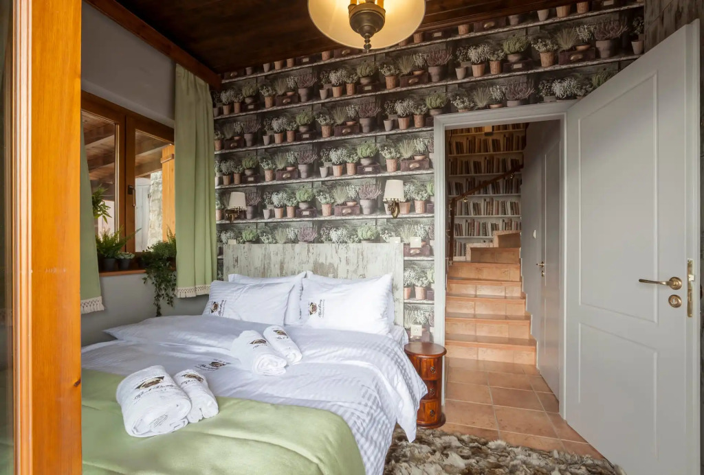 Rock Dandy Deluxe Chalet - Panoramic Mountains & Sauna
