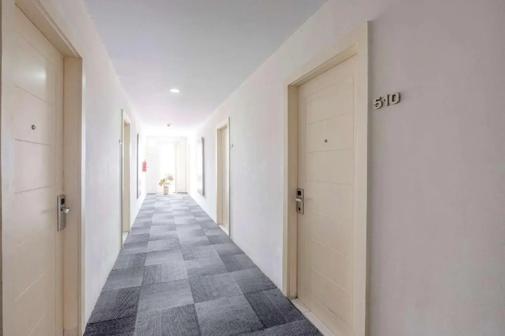 Urbanview Hotel Asyra Makassar