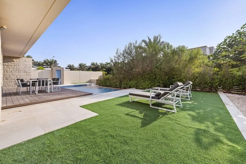 WelHome - Luxe Villa With Private Pool Near The Beach