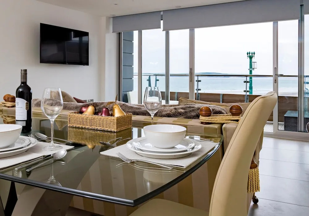 13 Waters Edge