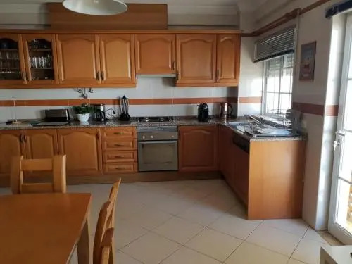 DOWNTOWN-GuestHouse