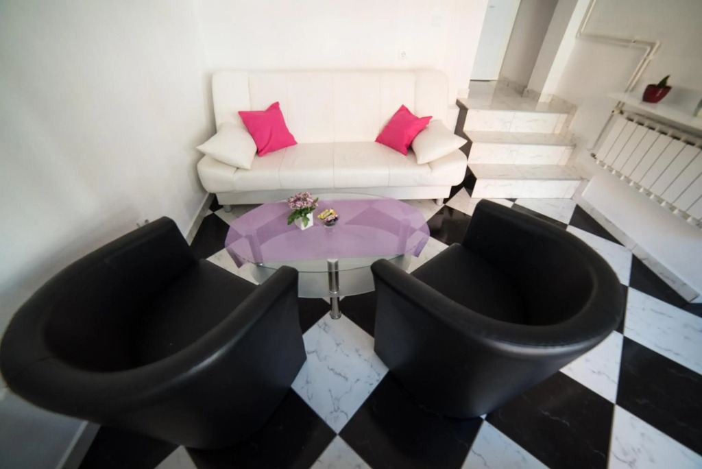 Apartman Hitno