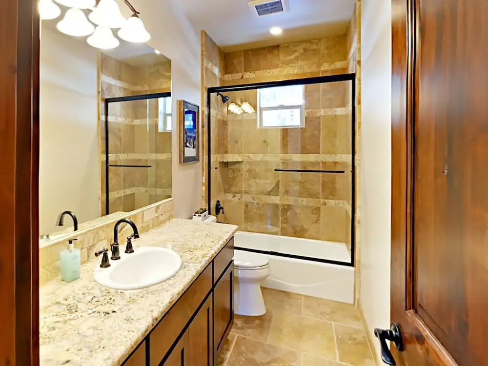 1630 Oflyng Drive Home 3 Bedrooms 2 Bathrooms Home
