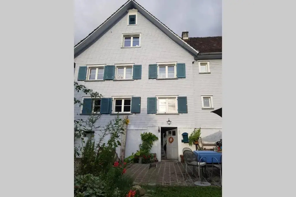 Ferienwohnung am Hatler Brunnen