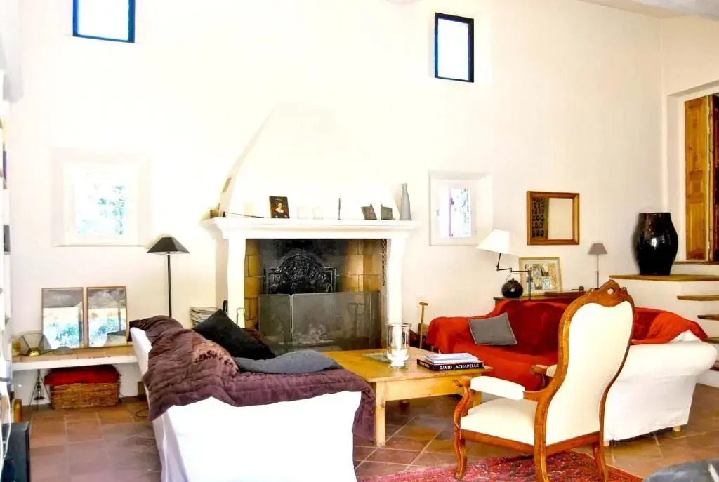 Villa élégante avec piscine privée à Ansouis, vues montagne