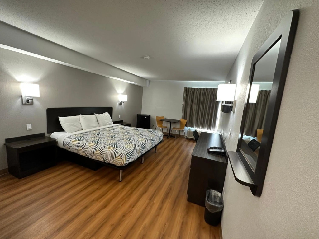Motel 6-Greensboro, NC - Airport