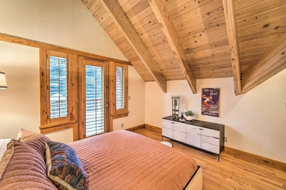 Serene Sun Valley Home w/ Hot Tub & Mtn Views