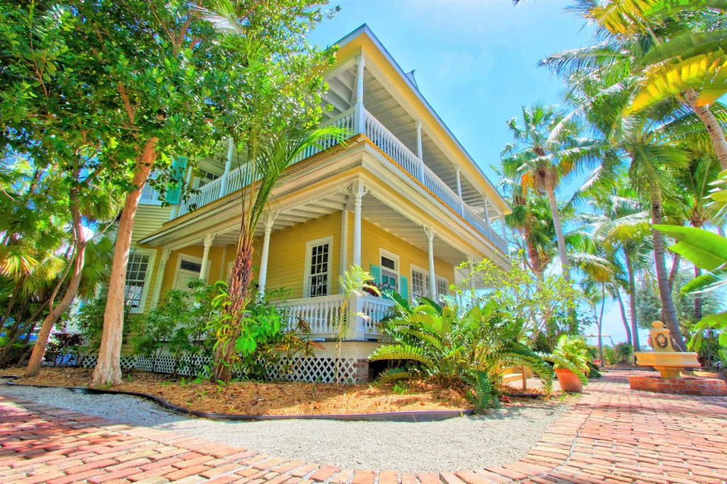 The Mansion On The Sea