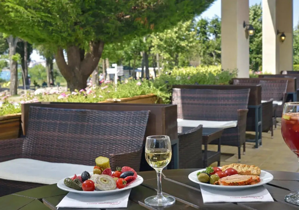 SOL by Meliá Nessebar Mare All Inclusive