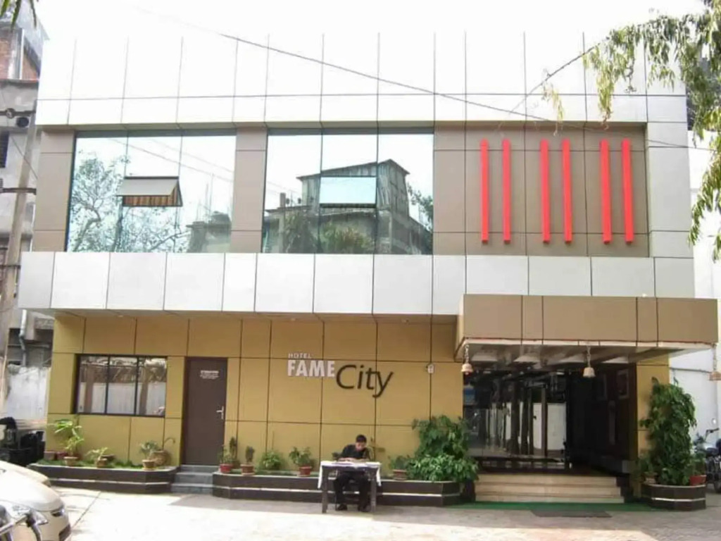 Hotel Fame City