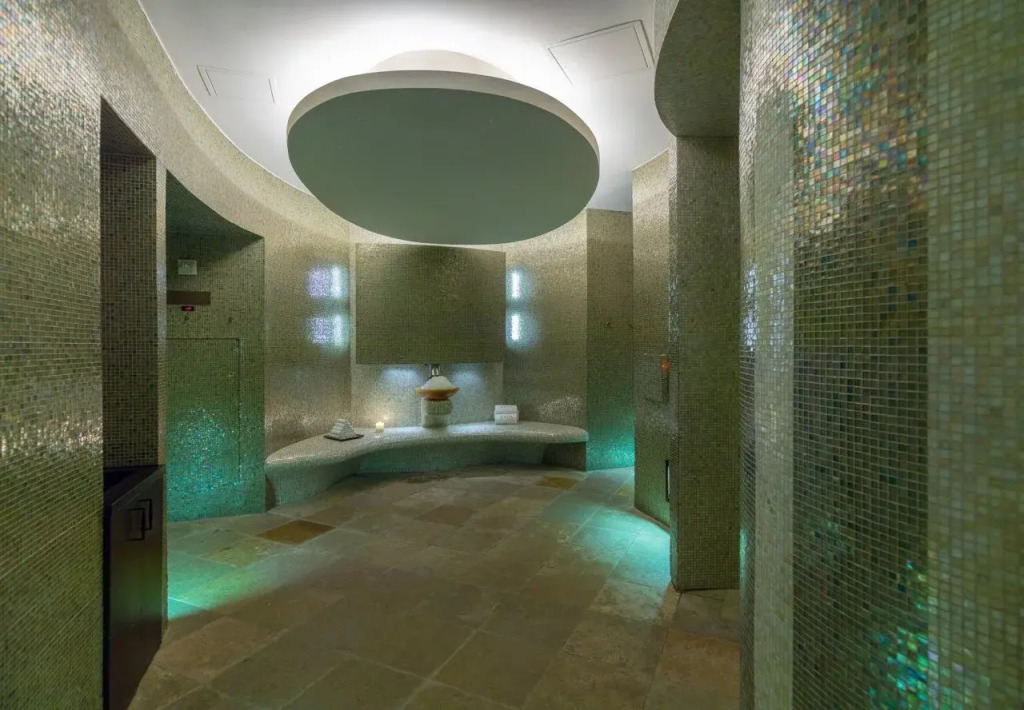 Acqualina Resort and Residences