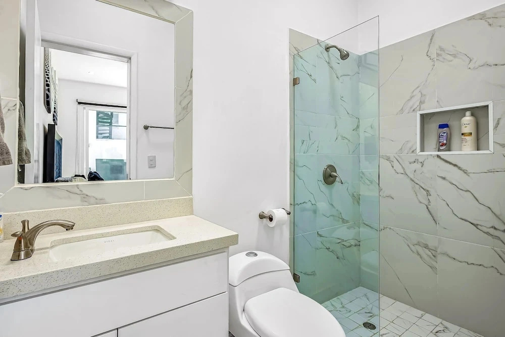 Dog-friendly Home 3 Rows to Beach With Rooftop Deck, Pool, hot Tub, & Kitchen
