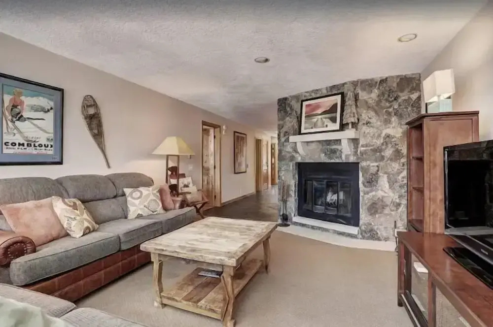 2 Bedroom Condo In West Keystone Near Lakeside Village