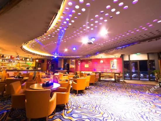 Hupan Yunduan Holiday Hotel