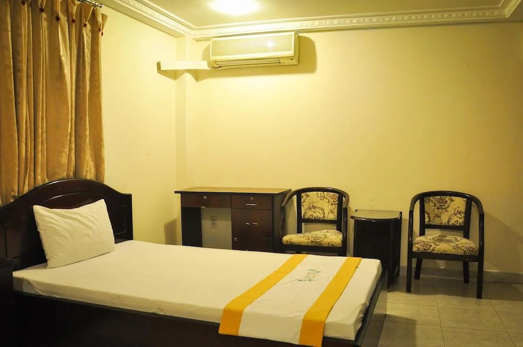 Navi Hotel Etown