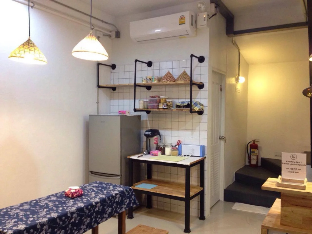 D-hub Hostel