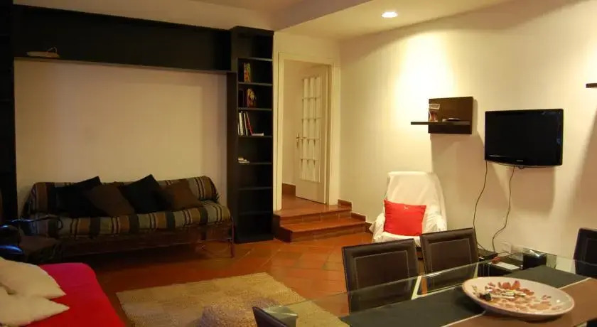 RSH Guardiola Apartments
