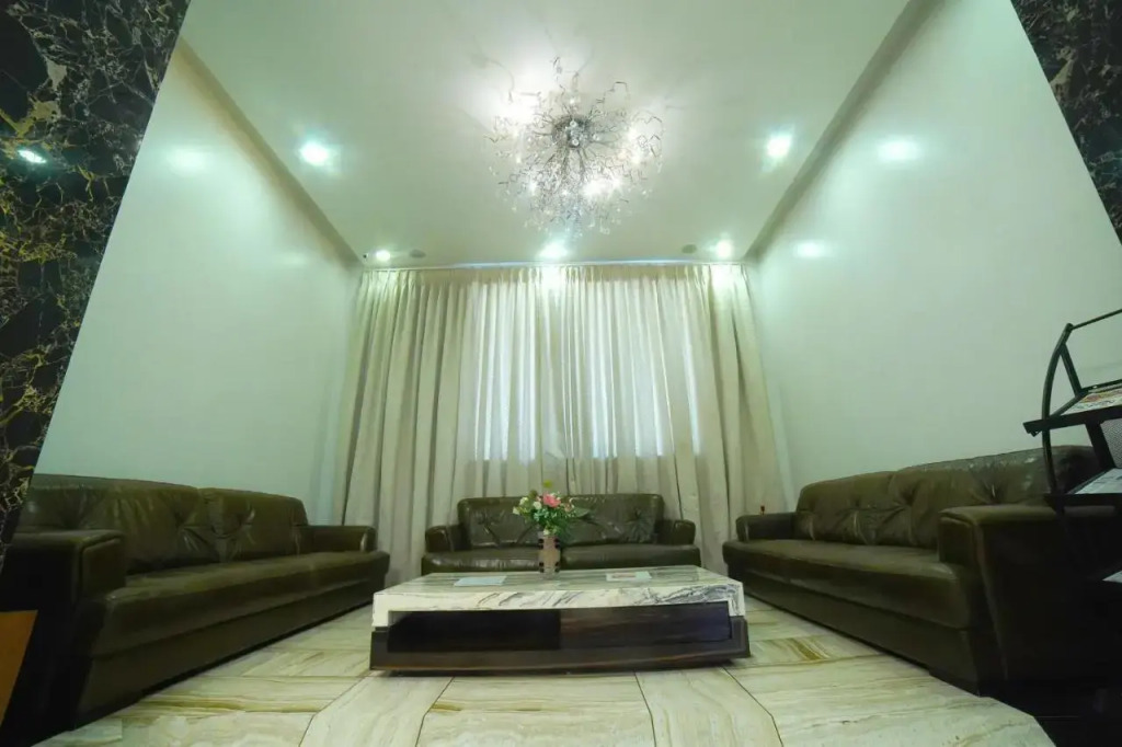 Alexander Luxury Hotel