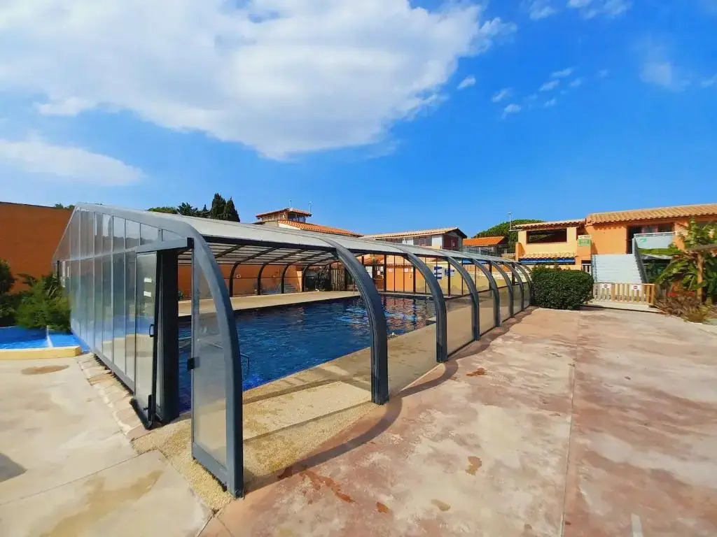 Mobil-home tout beau tout neuf, camping 4*, plage à pied !