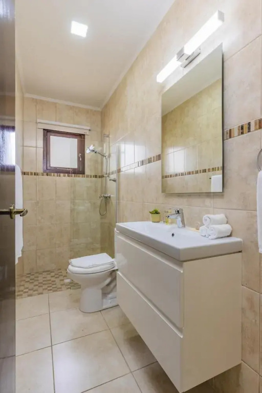 Remodeled 3BR w Private Pool Close to Palmbeach