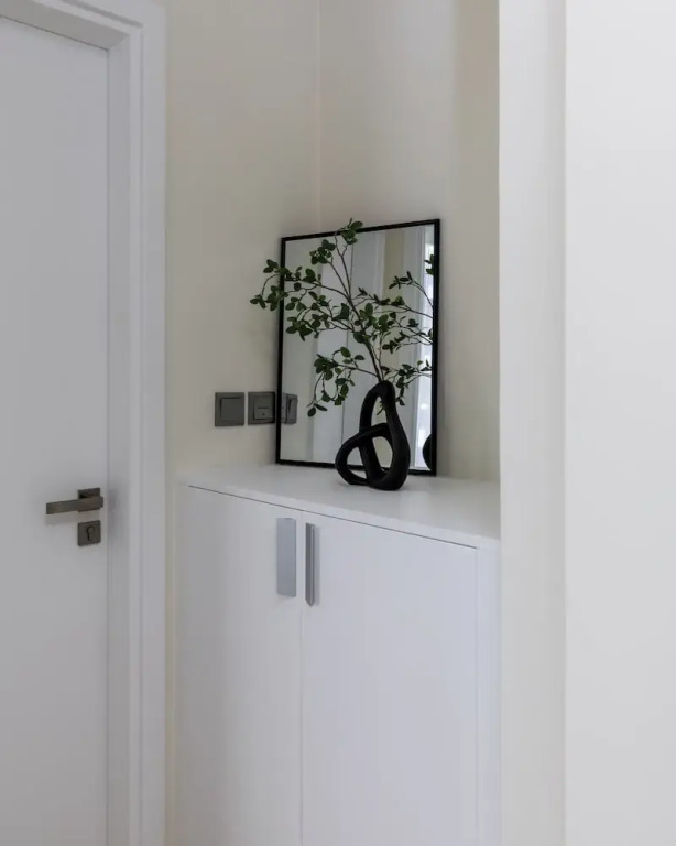 Waves - Azizi Riviera 24: Modern 1 Bedroom Apartment