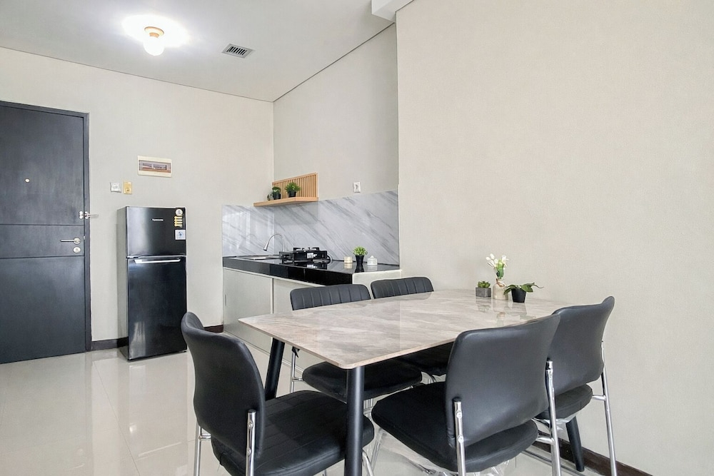 Cozy 2Br For 4 Pax At Nifarro Park Apartment