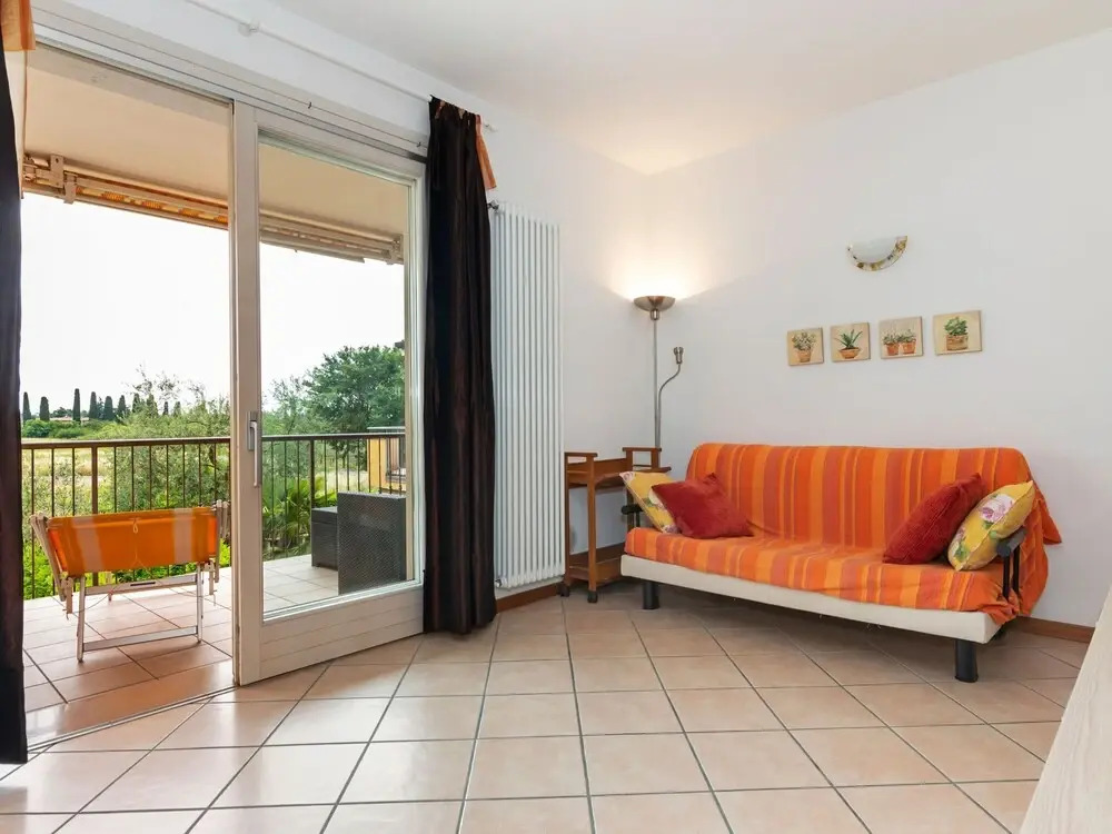 Lazise, Modern Houses, Nice and Colourful Decoration
