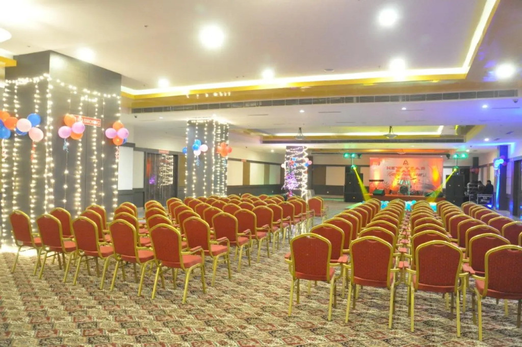 Hyphen Grand Hotel