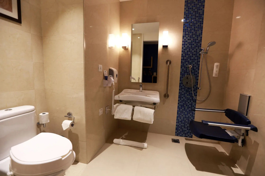 Holiday Inn Express Chennai Old Mahabalipuram Road
