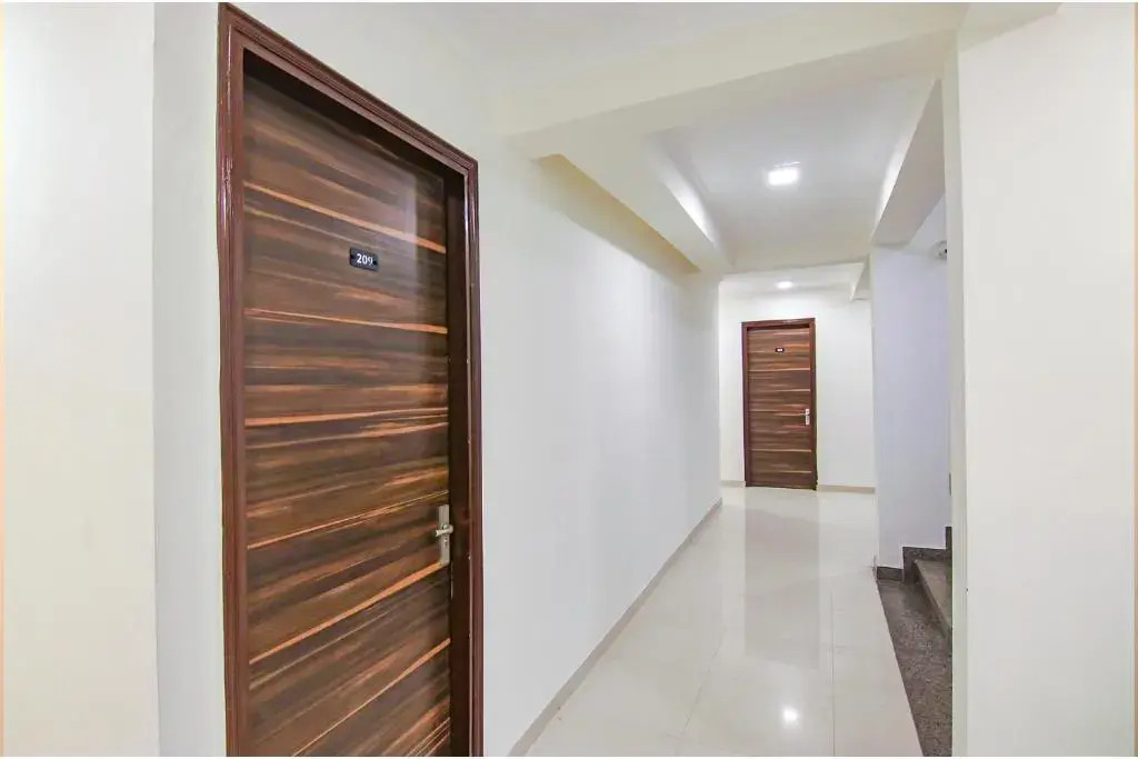 FabHotel Aashiyana Paradise