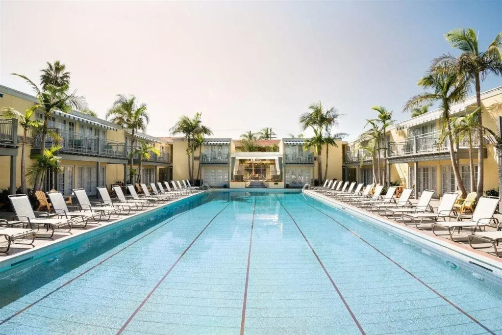 The Lafayette Hotel, Swim Club & Bungalows