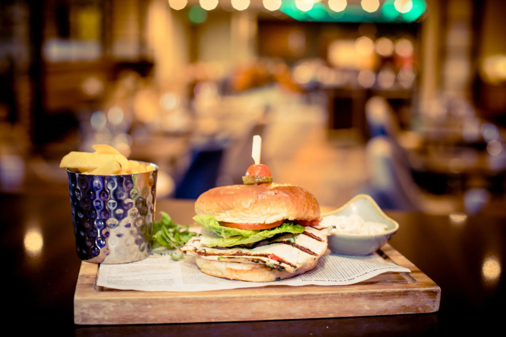 Crowne Plaza London - Gatwick Airport by IHG
