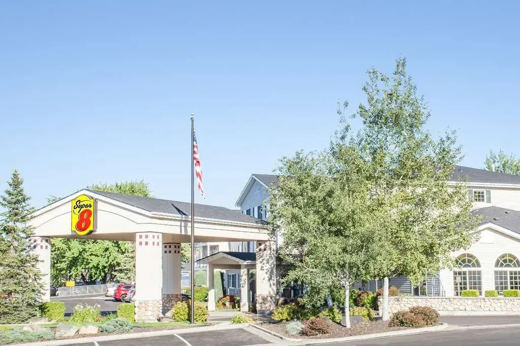 Super 8 by Wyndham Grangeville