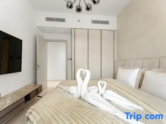 Luxury 3BHK + Maid Sea View & Private Beach