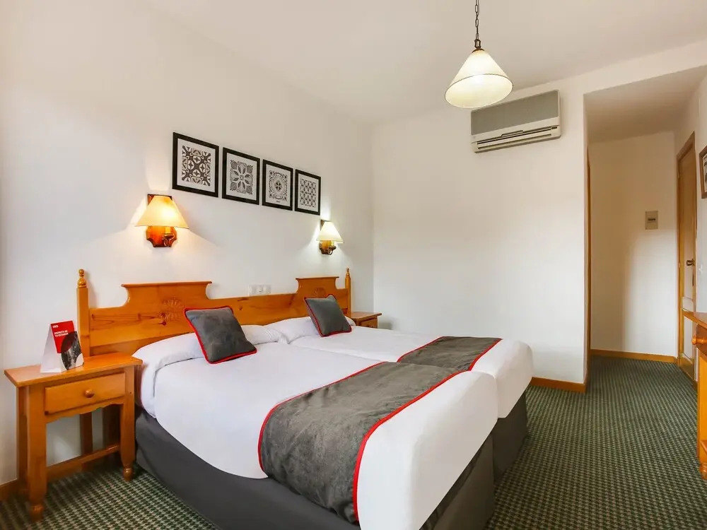 HOSTAL LA POSADA
