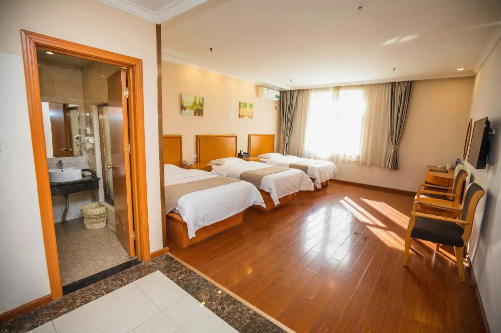 GreenTree HeBei TangShan Nanhu Lake Express Hotel
