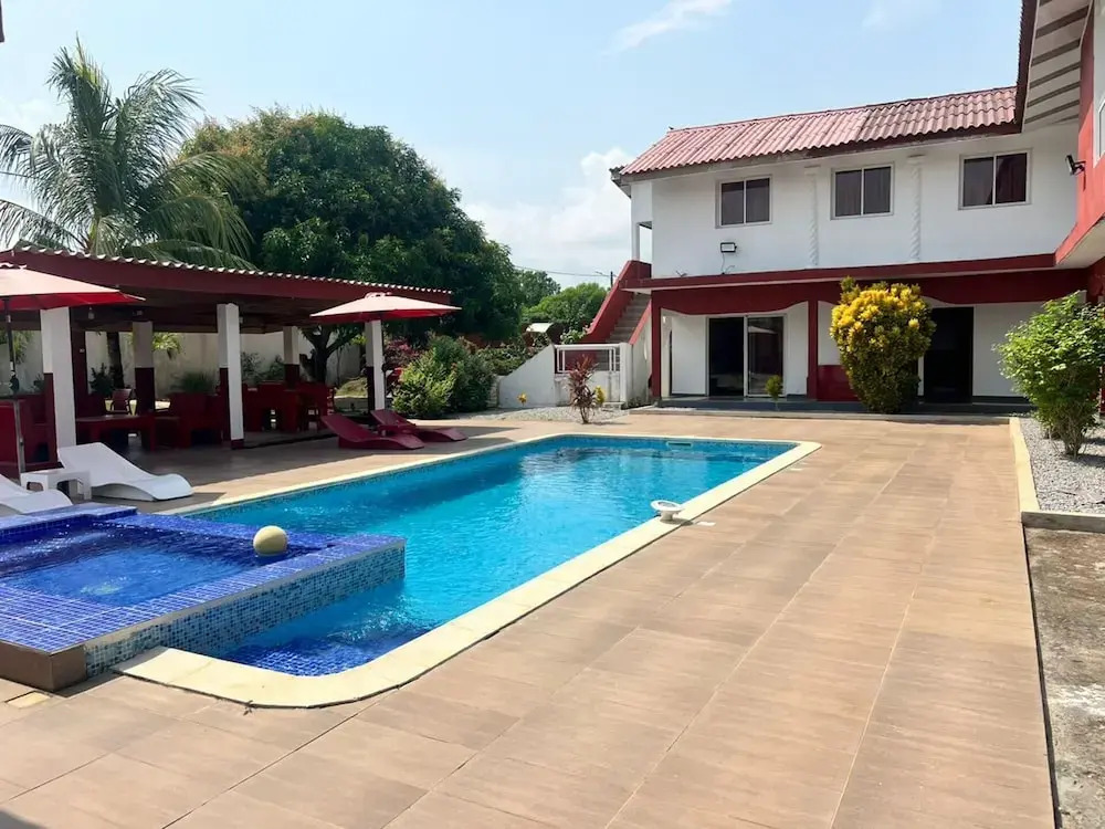 Beautiful Villa With Swimming Pool in Assinie