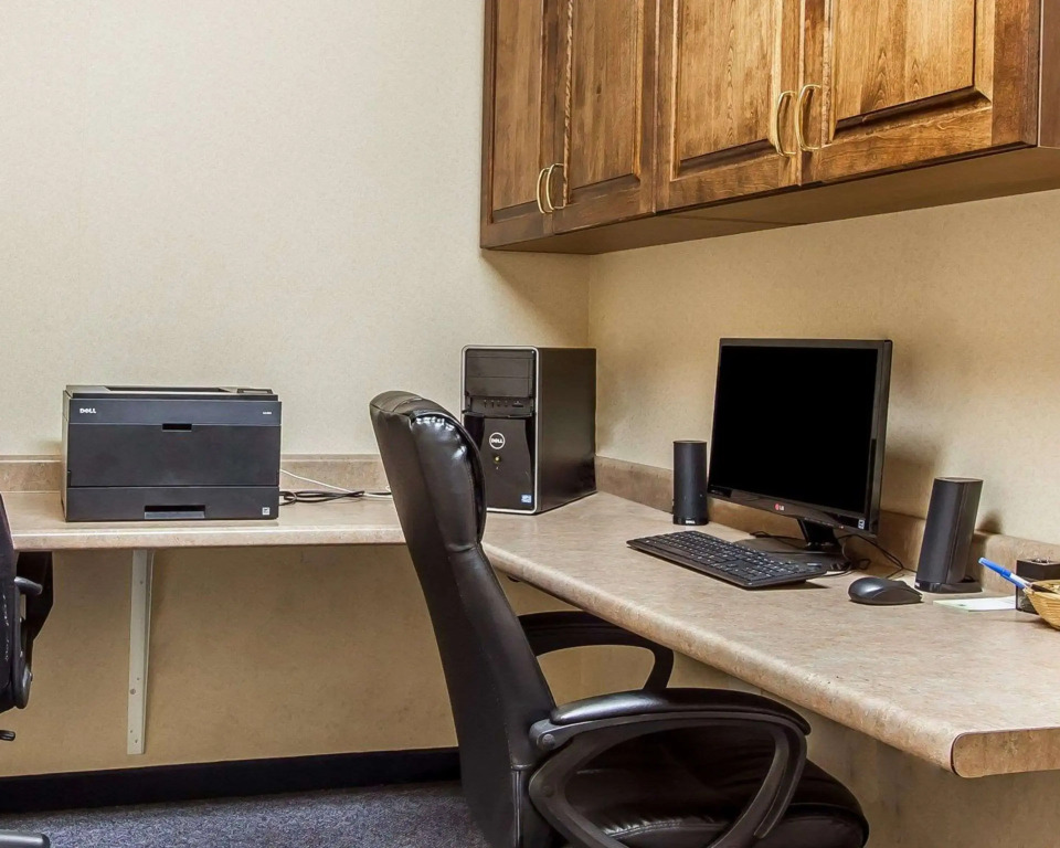 Quality Inn Burlington near Hwy 34