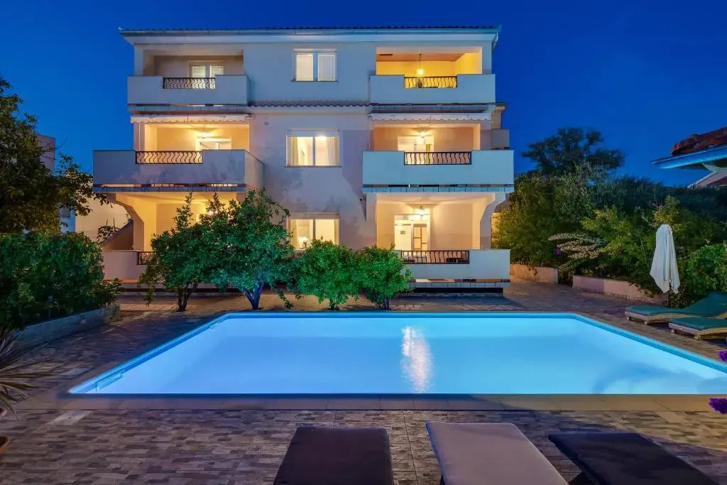 JURIĆ Apartments-Rab