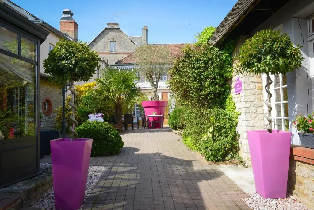 Logis Hôtel Restaurant lAuberge Normande