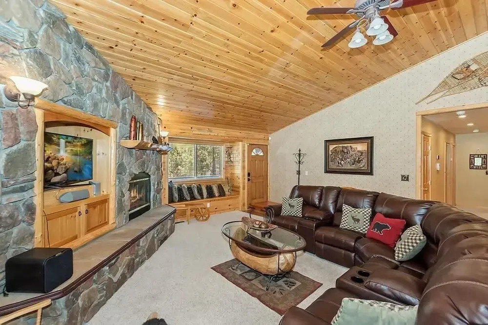 007 - The Log Cabin Getaway